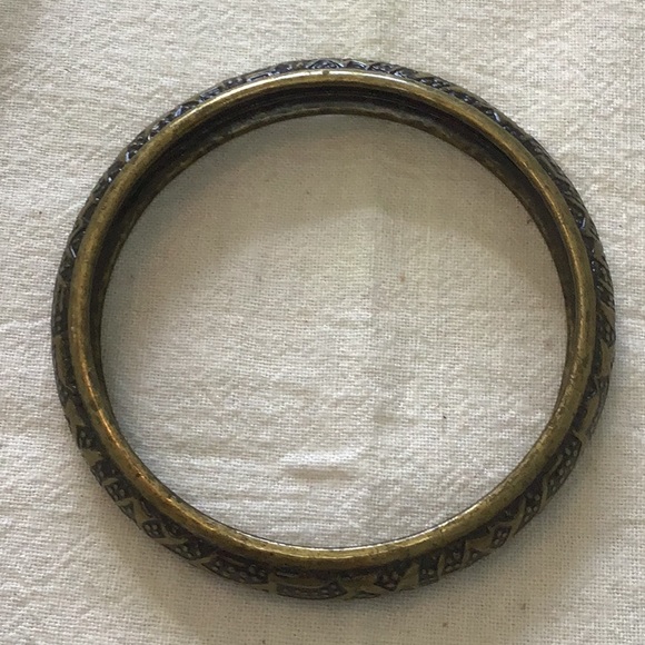 Premier Designs Hamilton Bangle - Picture 3 of 4